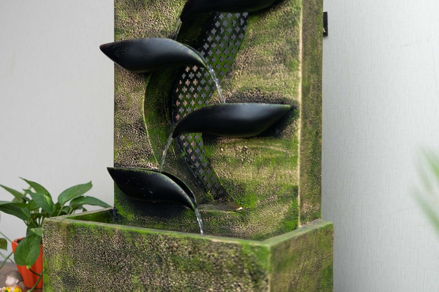 Contemporary Leaf Indoor Water Fountain, Water Fountain for Home, Water Fountain for Home and Office